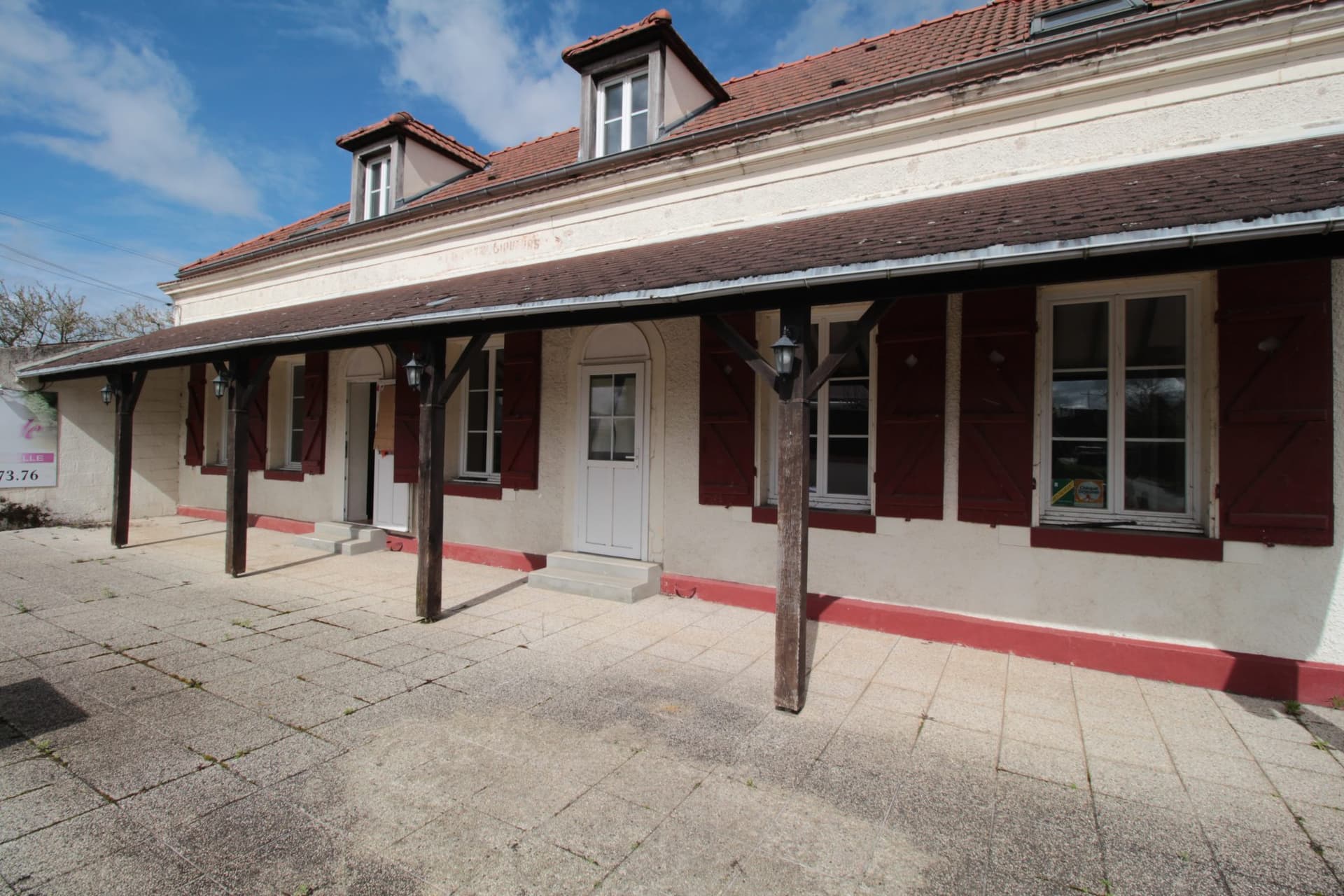 Commerce + Logement