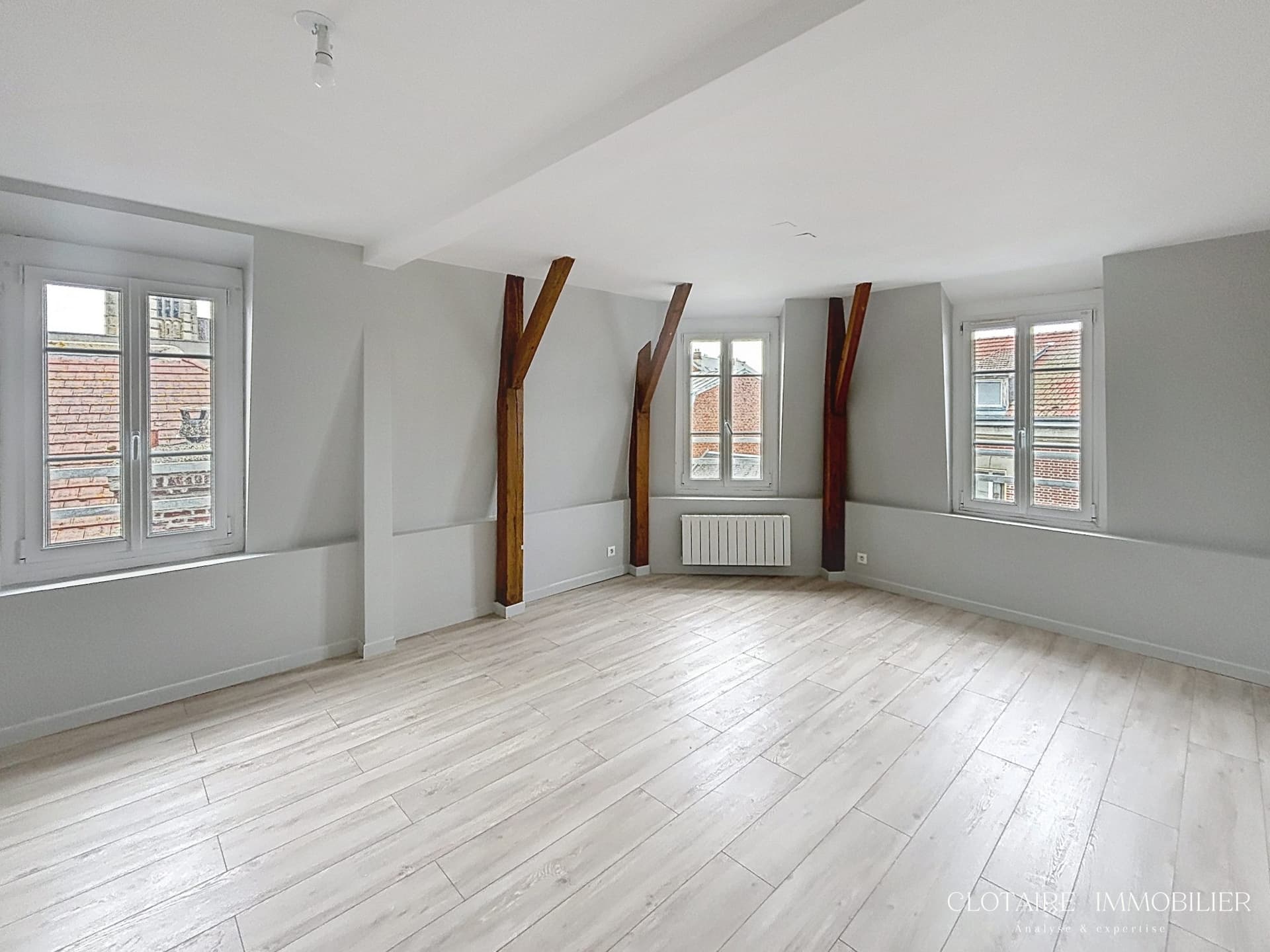 Immeuble à vendre, 295 m² - Noyon 60400
