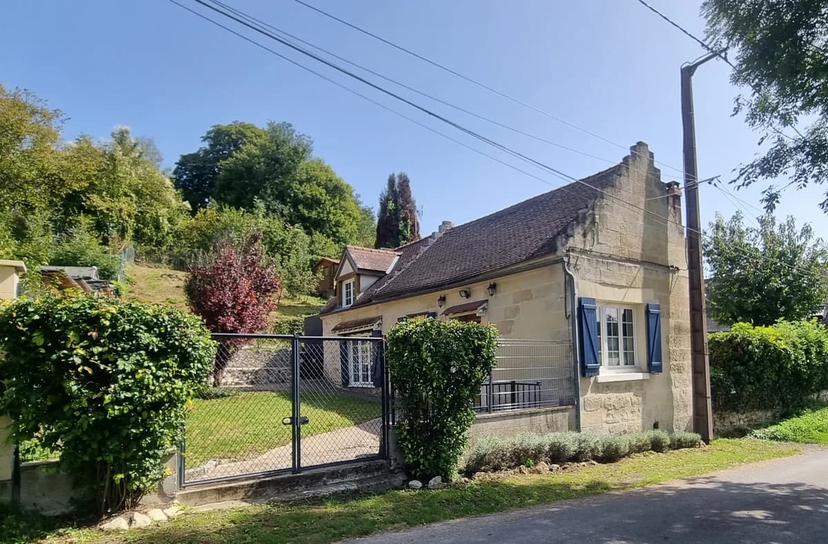 CHARMANTE MAISON PIERRES