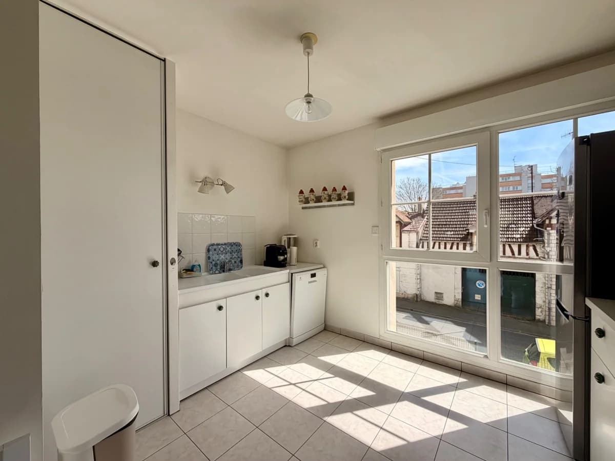 Appartement T3 à Compiègne 70 m2 avec 2 places de parking
