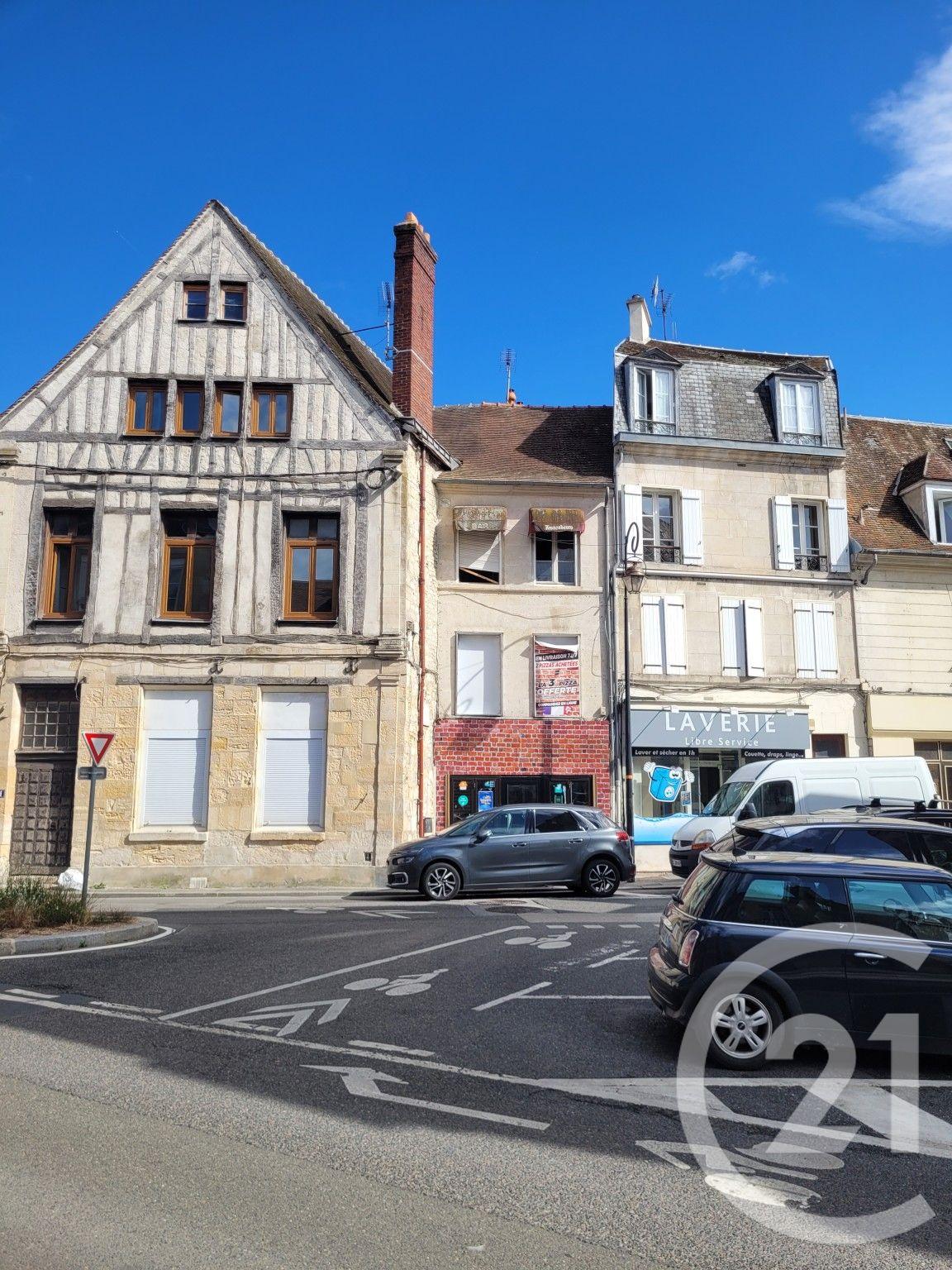 immeuble à vendre - 130.0 m2 - COMPIEGNE