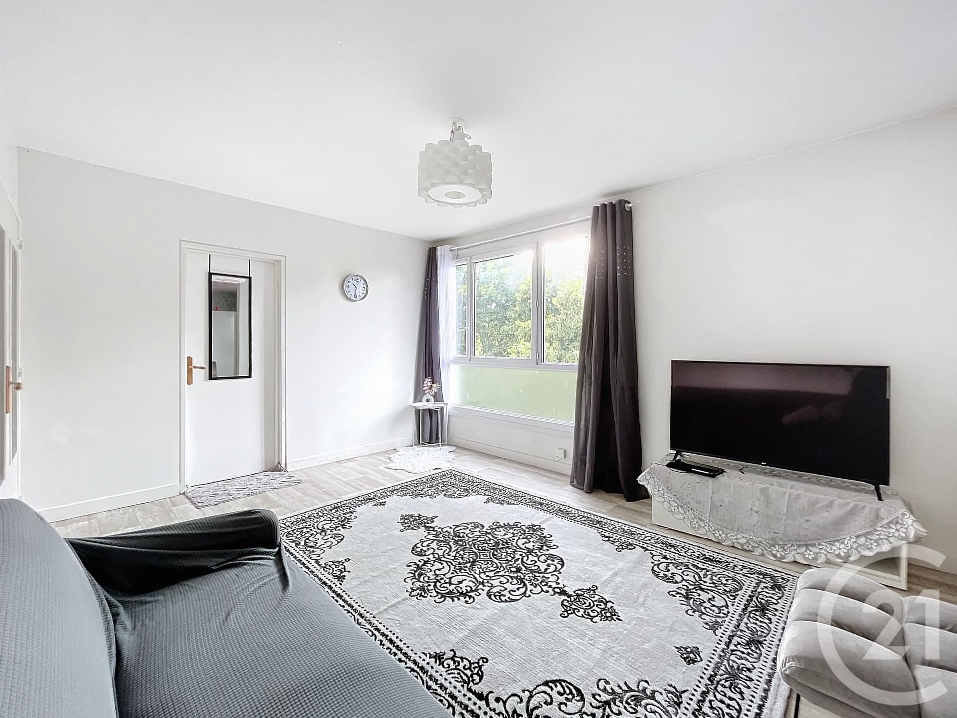 Appartement F2 à vendre - 3 pièces - 62.61 m2 - COMPIEGNE