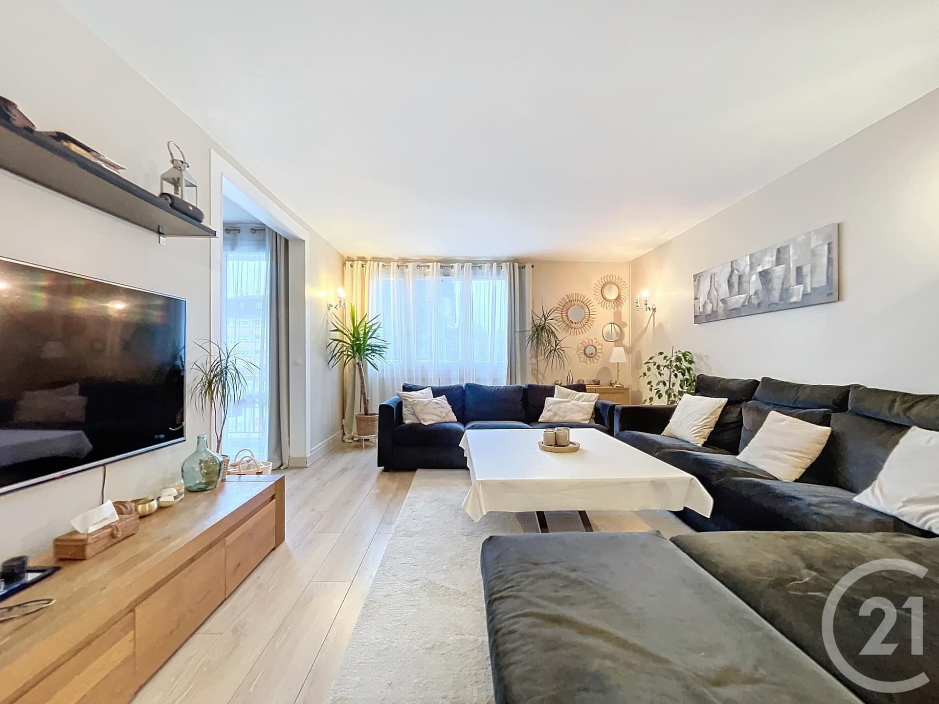 Appartement F5 à vendre - 5 pièces - 97.84 m2 - COMPIEGNE
