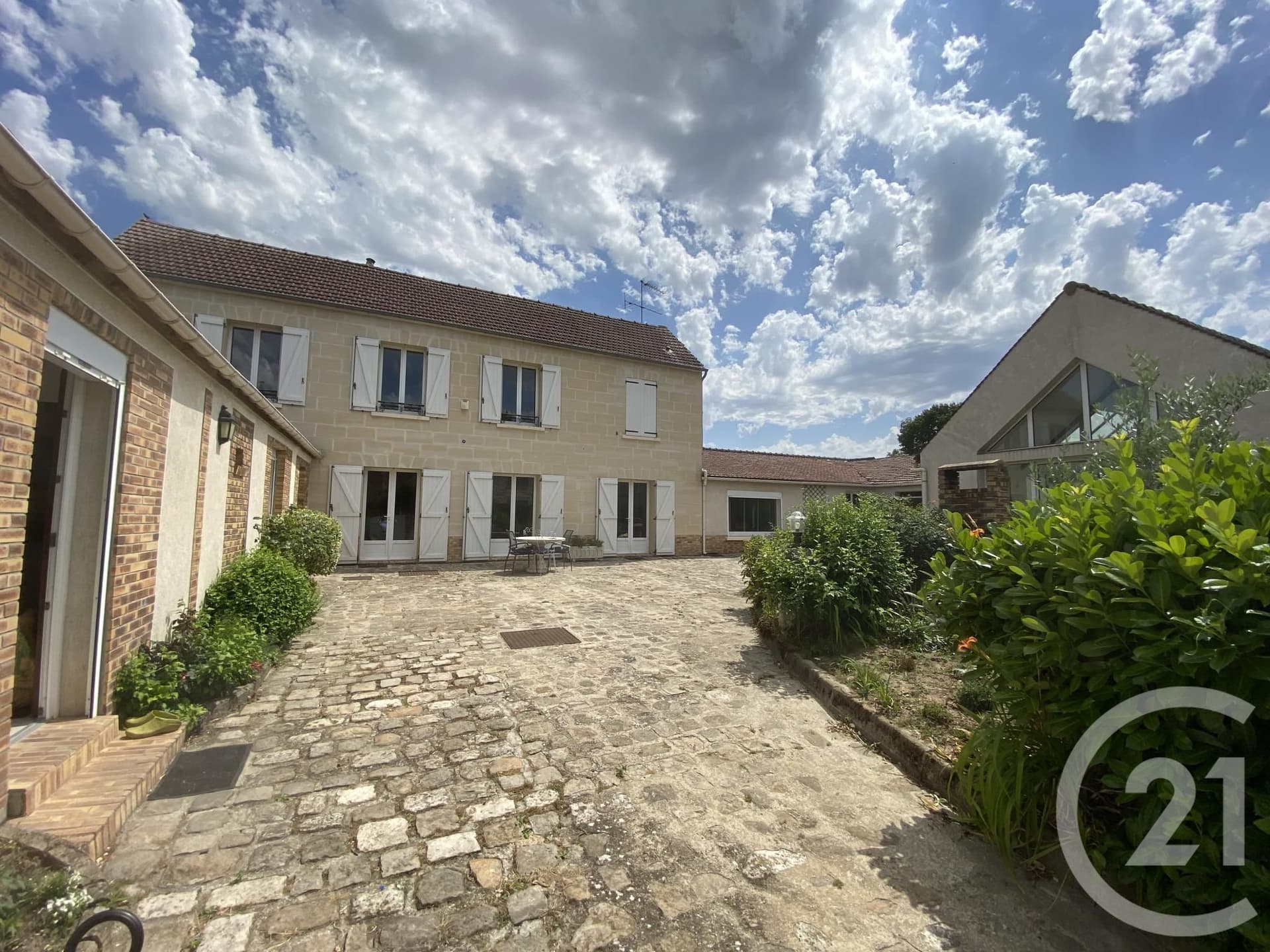 maison à vendre - 7 pièces - 165.0 m2 - SENLIS