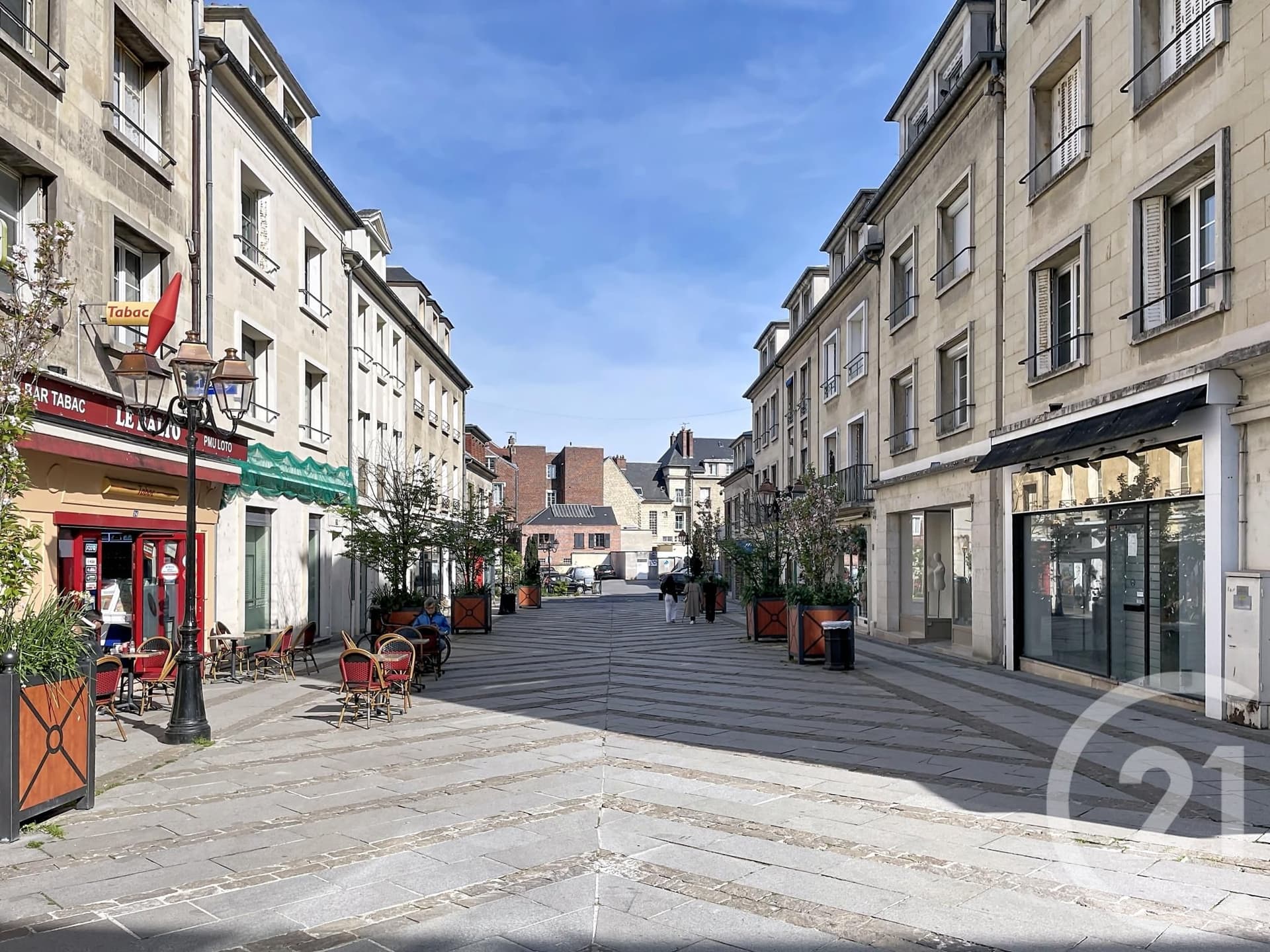 Appartement F2 à vendre - 2 pièces - 49.23 m2 - COMPIEGNE