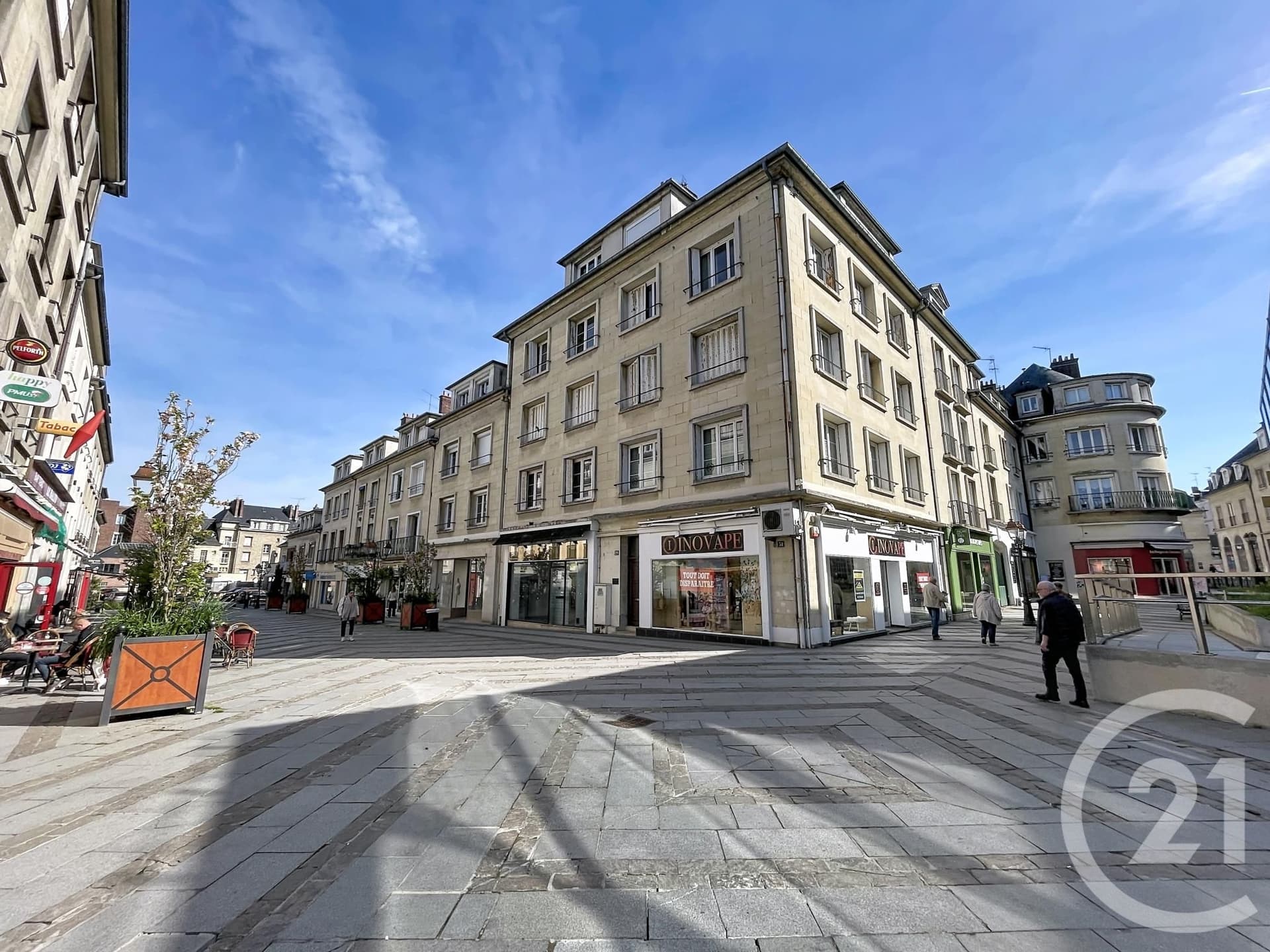 Appartement F2 à vendre - 2 pièces - 44.0 m2 - COMPIEGNE