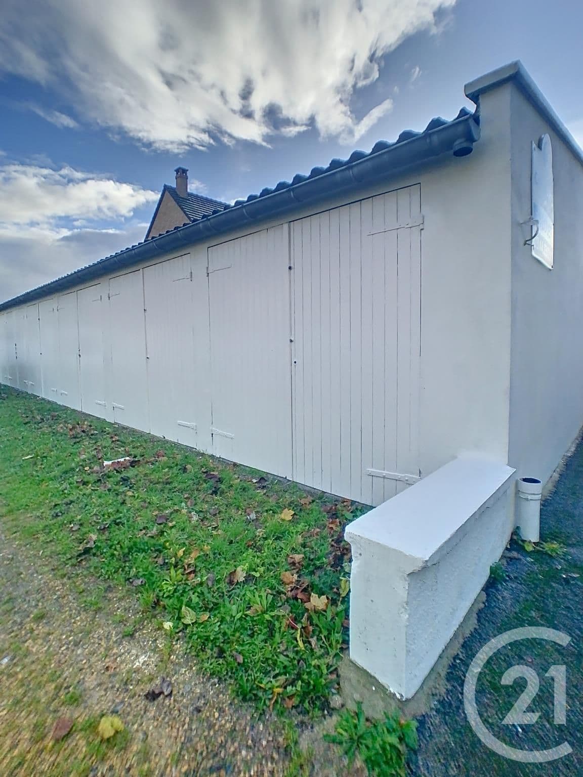 parking à louer - 10.0 m2 - COMPIEGNE