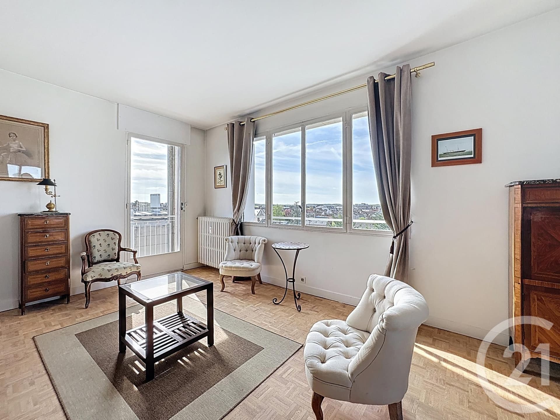 Appartement F4 à vendre - 4 pièces - 76.8 m2 - COMPIEGNE