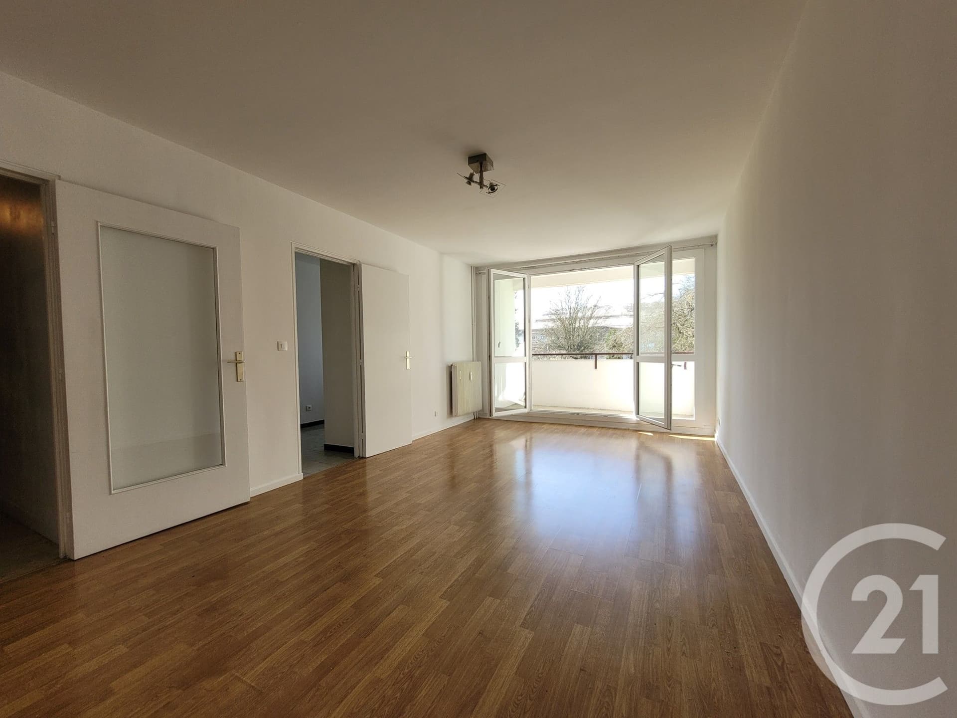 Appartement F3 à vendre - 3 pièces - 75.49 m2 - COMPIEGNE