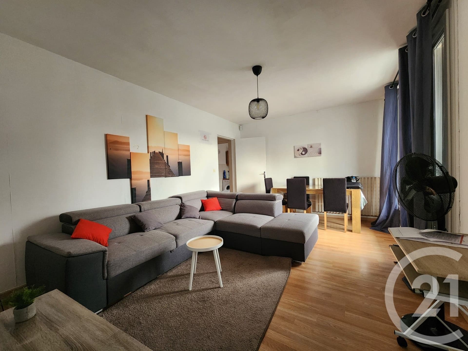 Appartement F4 à vendre - 4 pièces - 83.04 m2 - COMPIEGNE