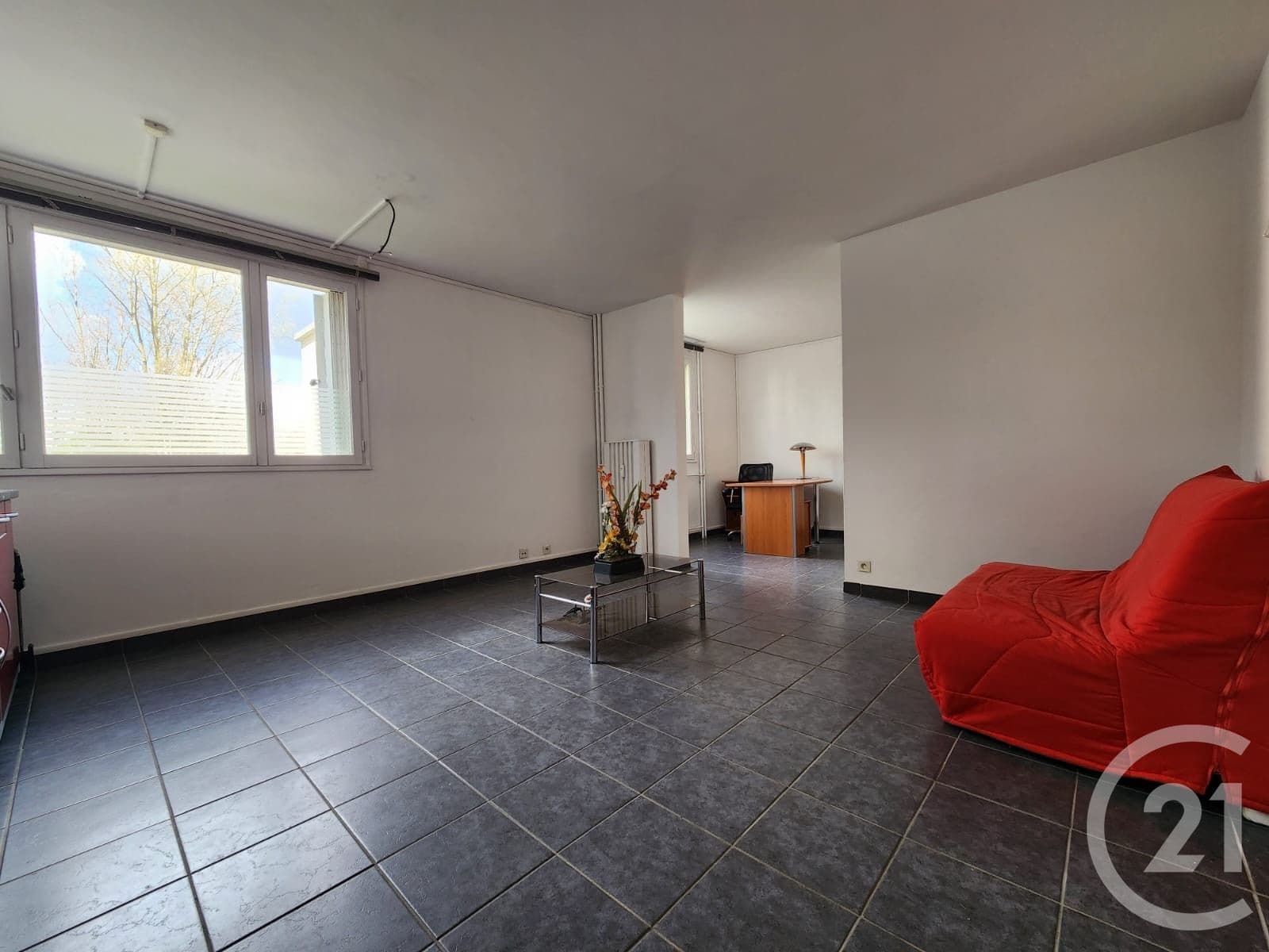 Appartement F4 à vendre - 4 pièces - 85.0 m2 - COMPIEGNE