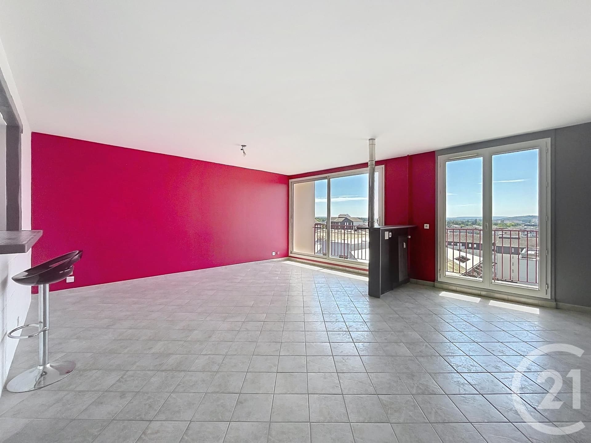 Appartement F3 à vendre - 4 pièces - 82.09 m2 - COMPIEGNE