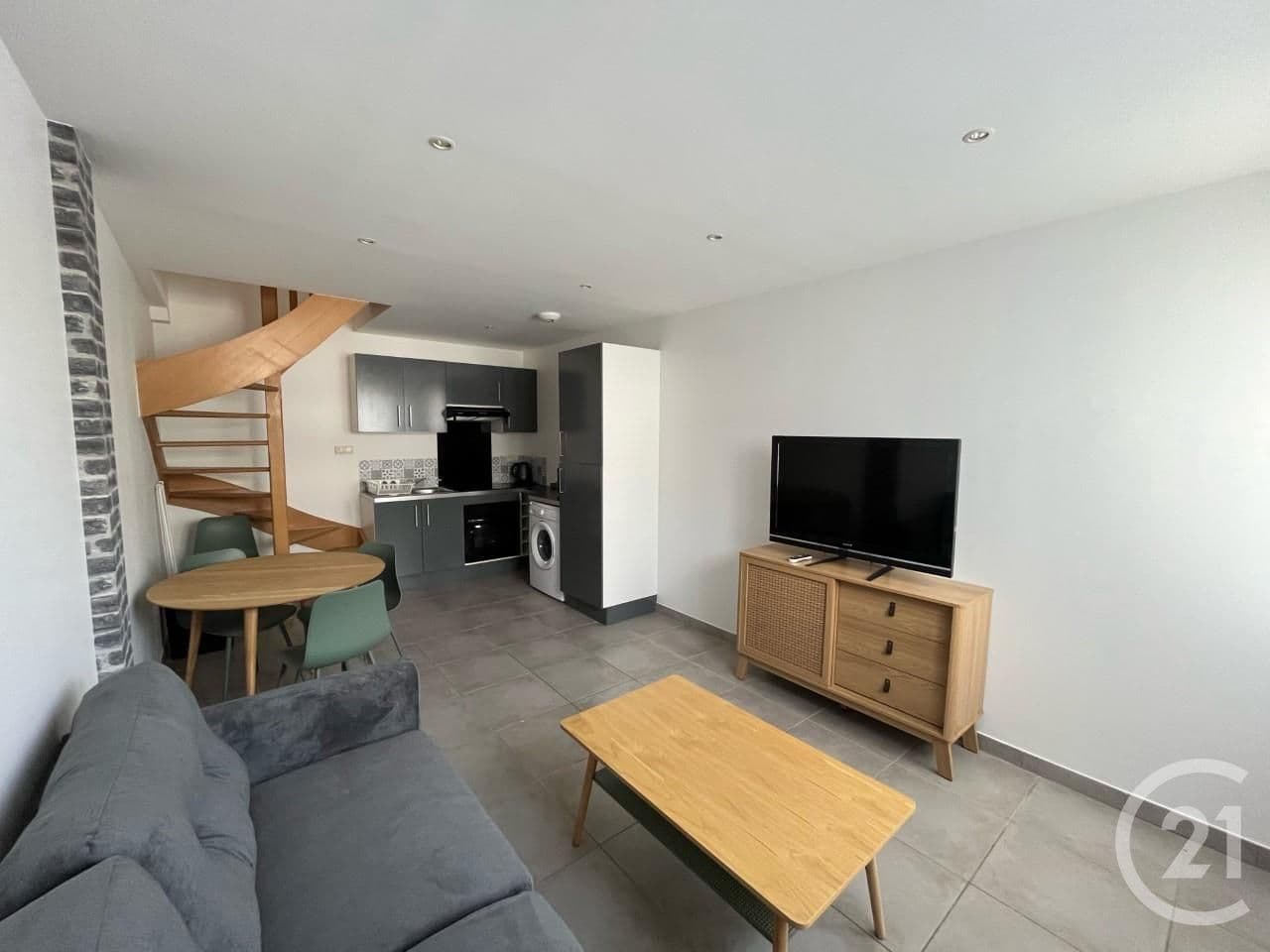 Appartement Duplex à louer - 2 pièces - 34.71 m2 - COMPIEGNE