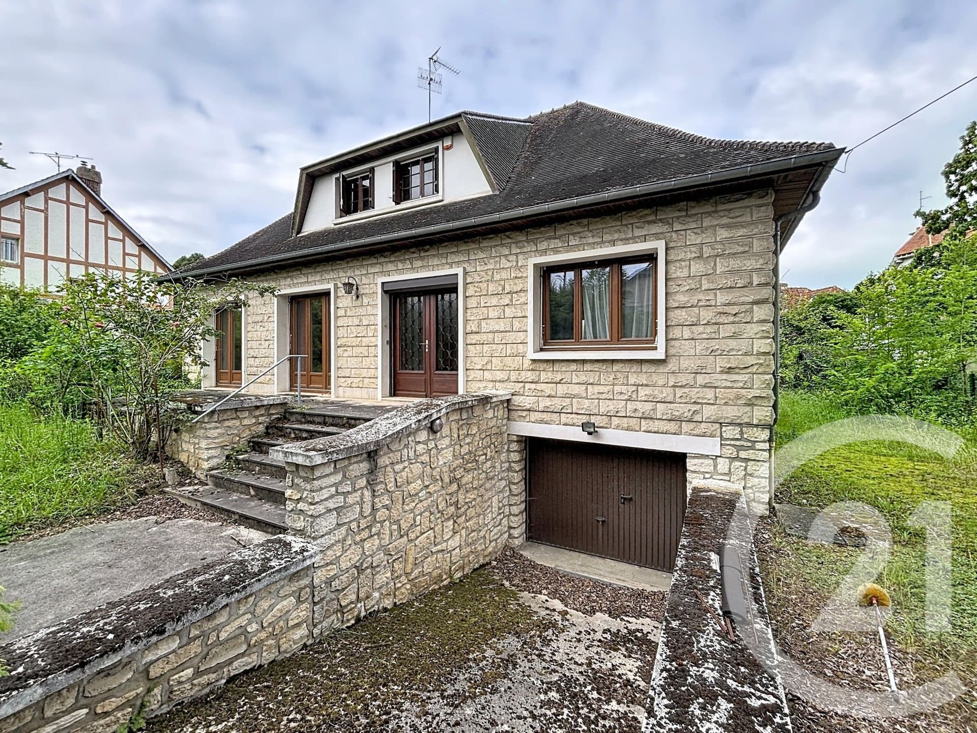 maison à vendre - 4 pièces - 130.0 m2 - COMPIEGNE