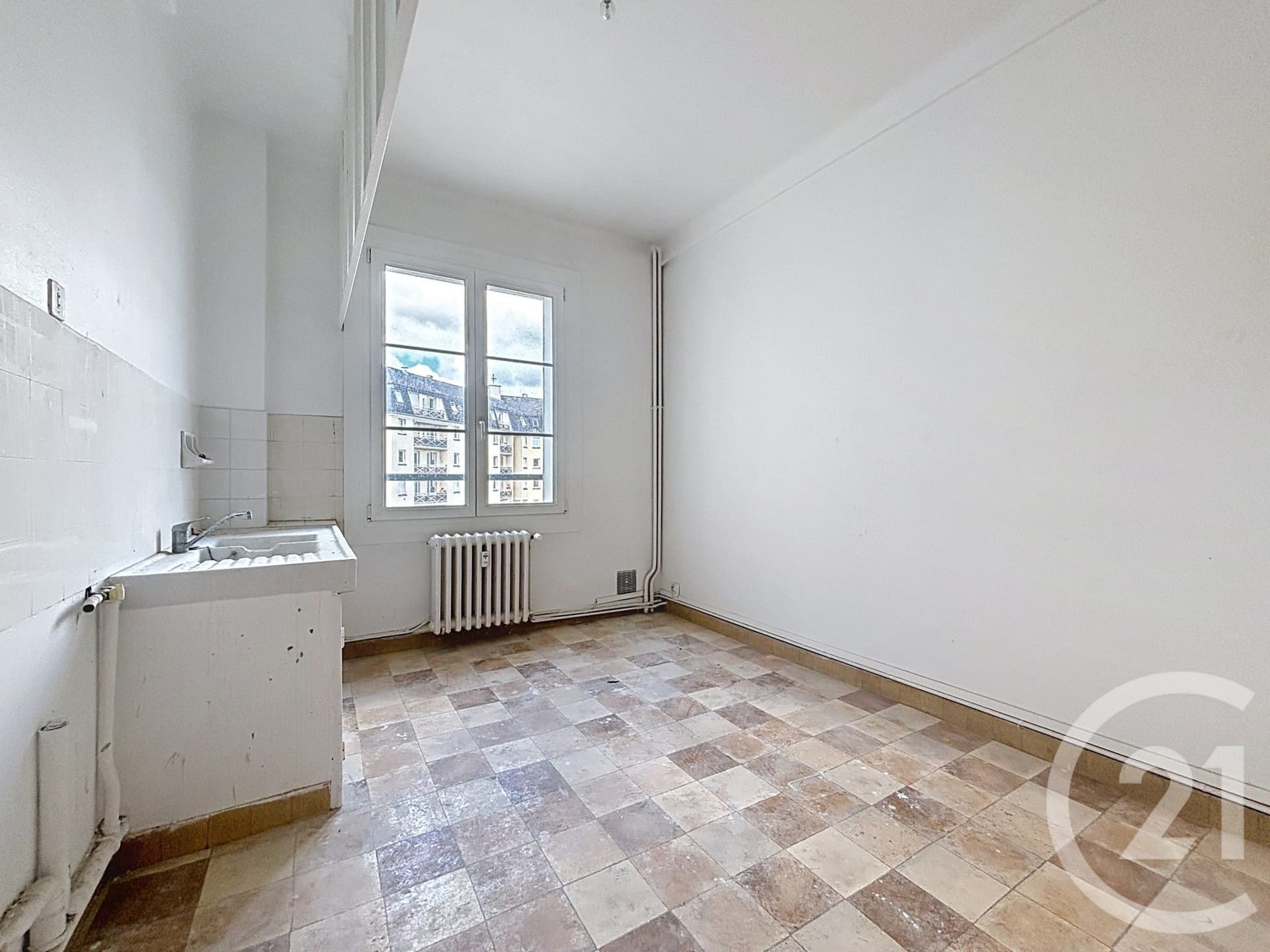 Appartement F3 à vendre - 3 pièces - 85.86 m2 - COMPIEGNE