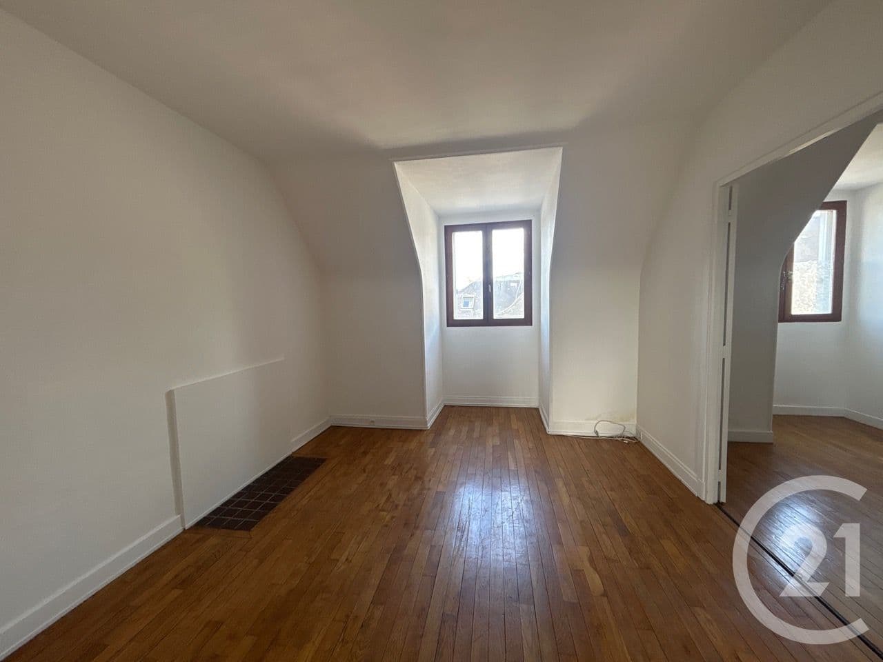 Appartement F2 à vendre - 2 pièces - 46.61 m2 - COMPIEGNE