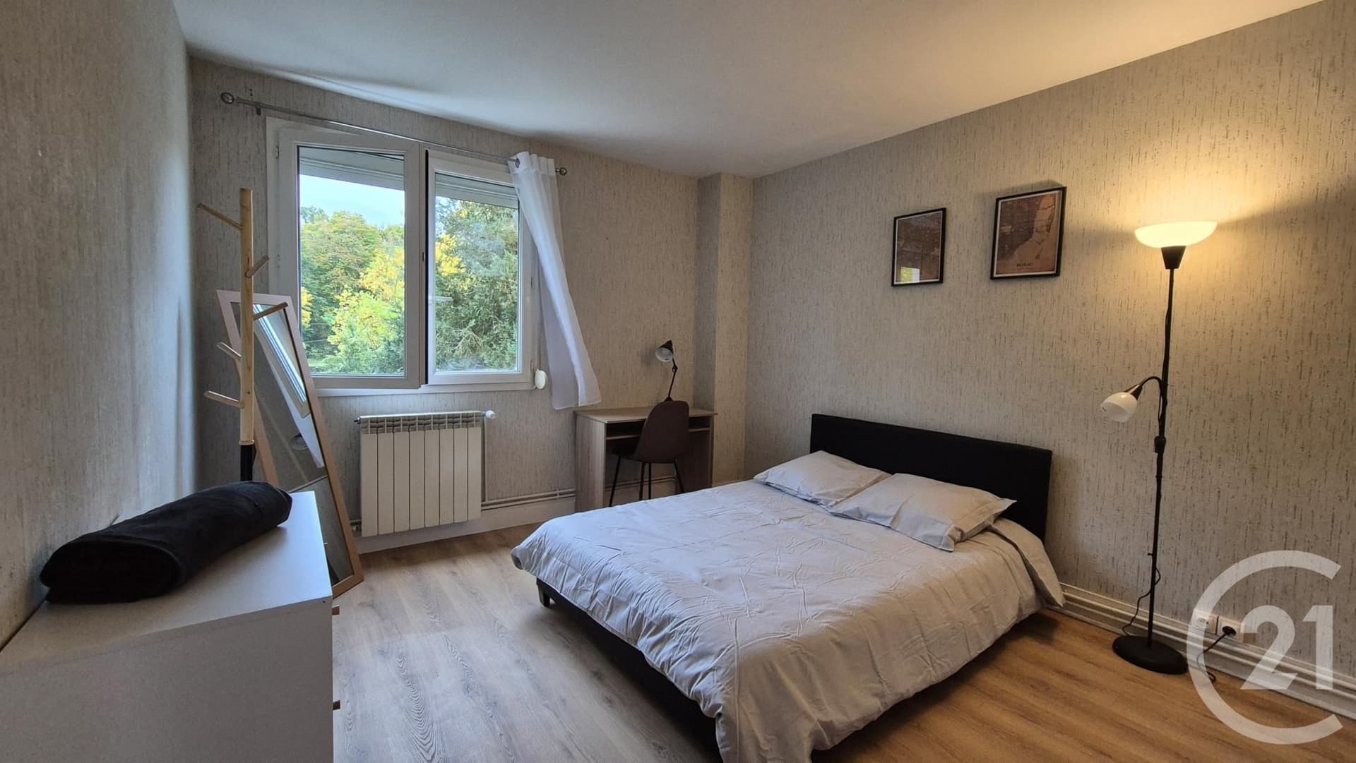 Appartement F4 à louer - 4 pièces - 9.5 m2 - COMPIEGNE