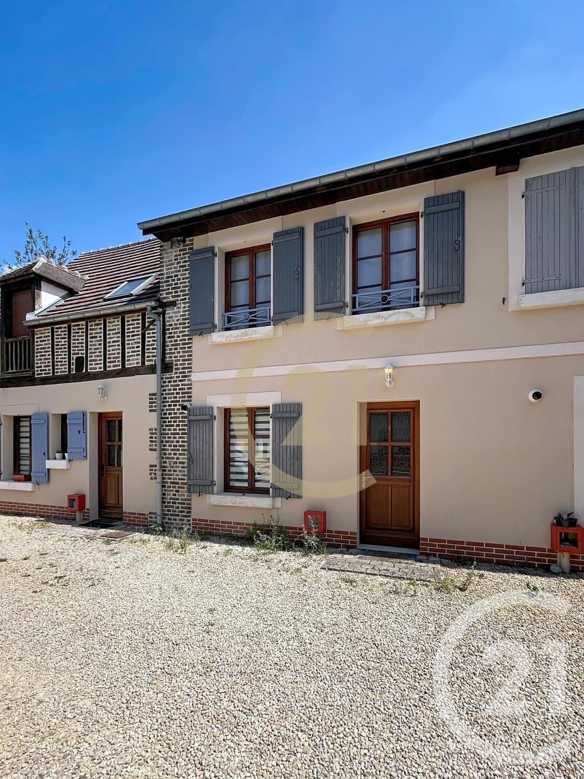 Appartement F2 à louer - 2 pièces - 60.01 m2 - JAUX