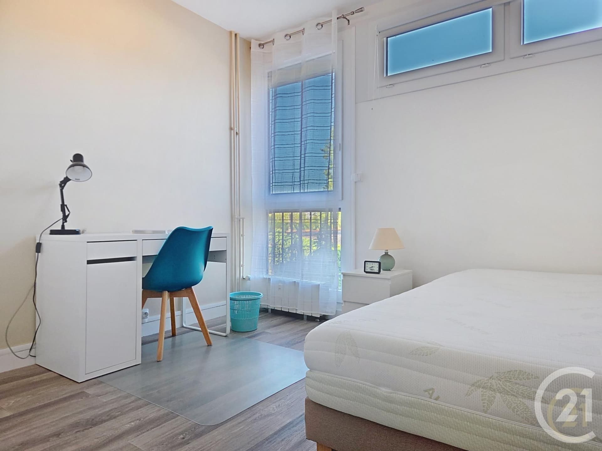 Appartement à louer - 4 pièces - 86.0 m2 - COMPIEGNE