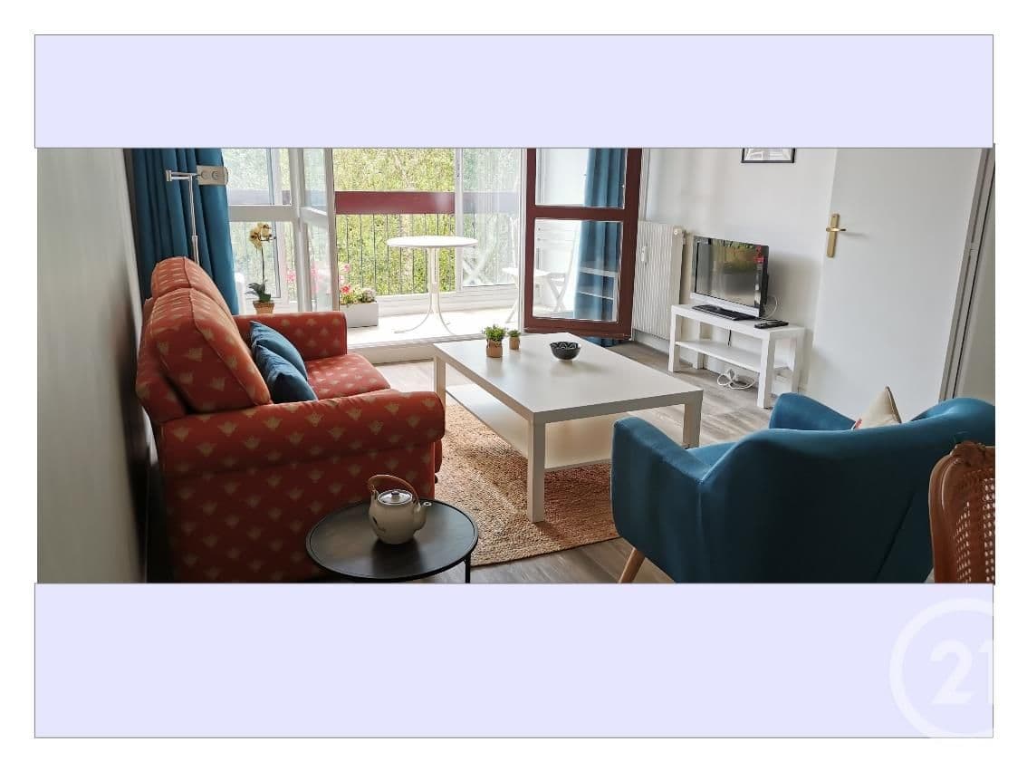 Appartement à louer - 4 pièces - 86.0 m2 - COMPIEGNE