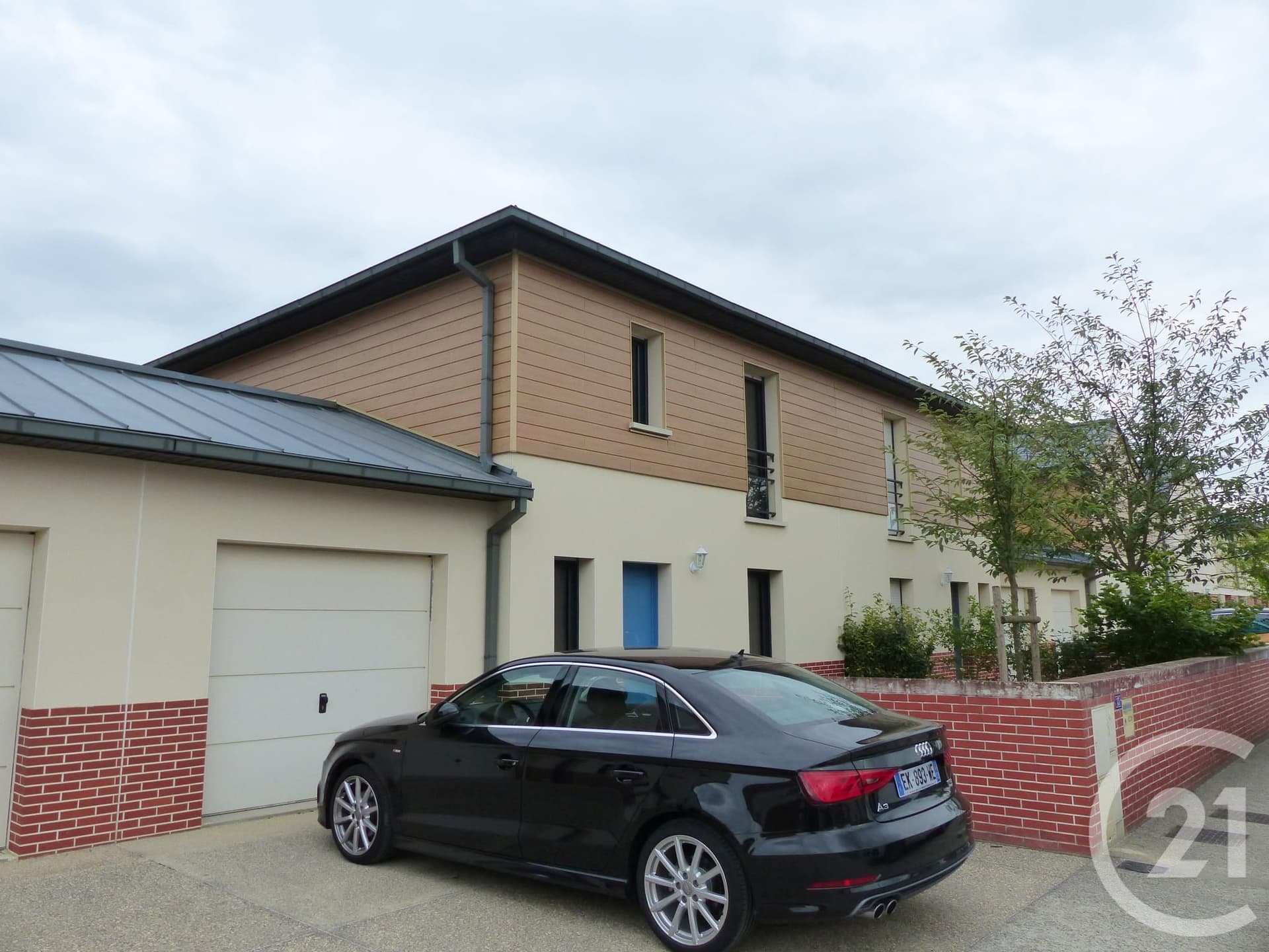 maison à louer - 5 pièces - 82.63 m2 - COMPIEGNE