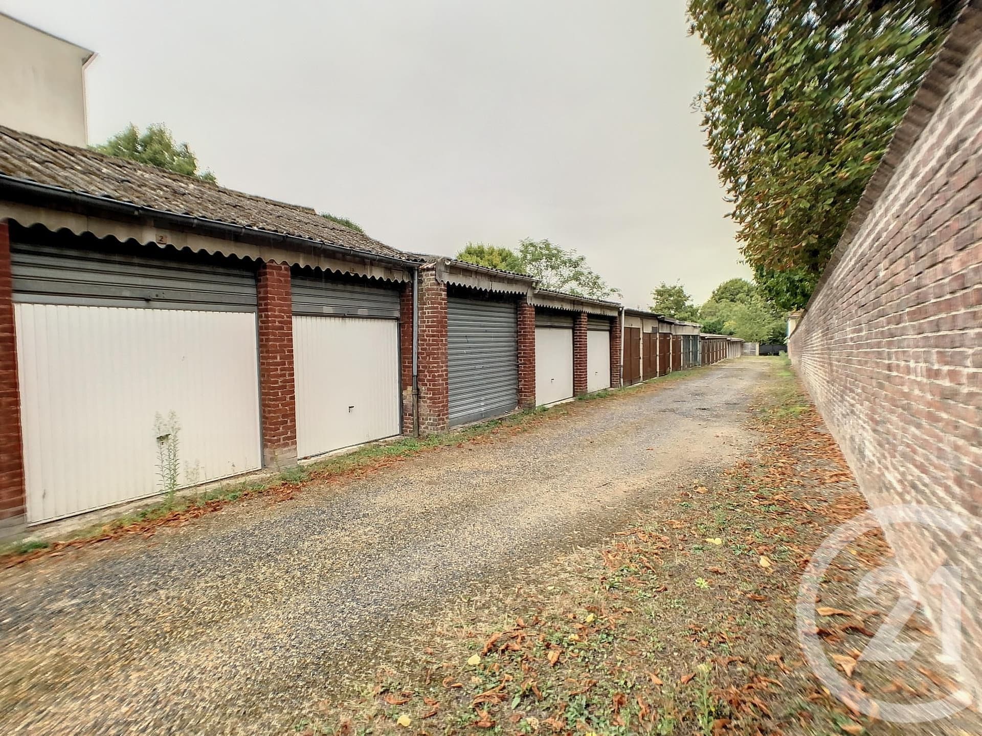 parking à louer - 10.0 m2 - COMPIEGNE