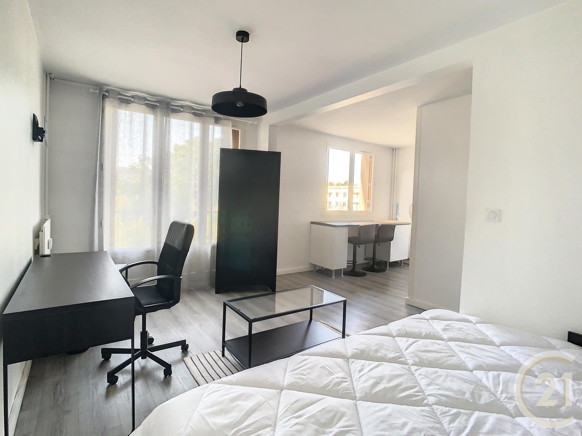 Appartement F1 à louer - 1 pièce - 26.92 m2 - COMPIEGNE
