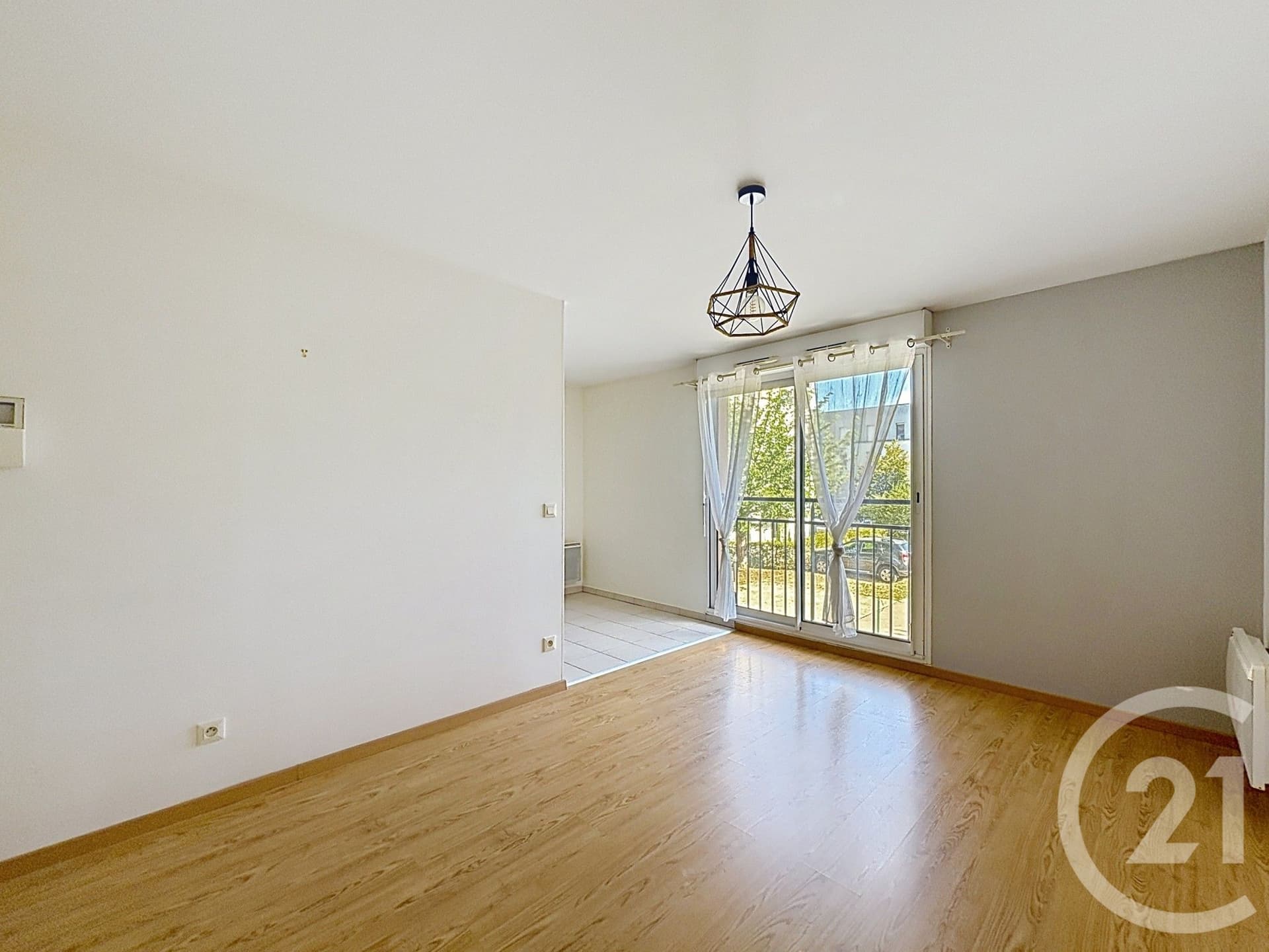 Appartement F1 à vendre - 1 pièce - 27.68 m2 - COMPIEGNE
