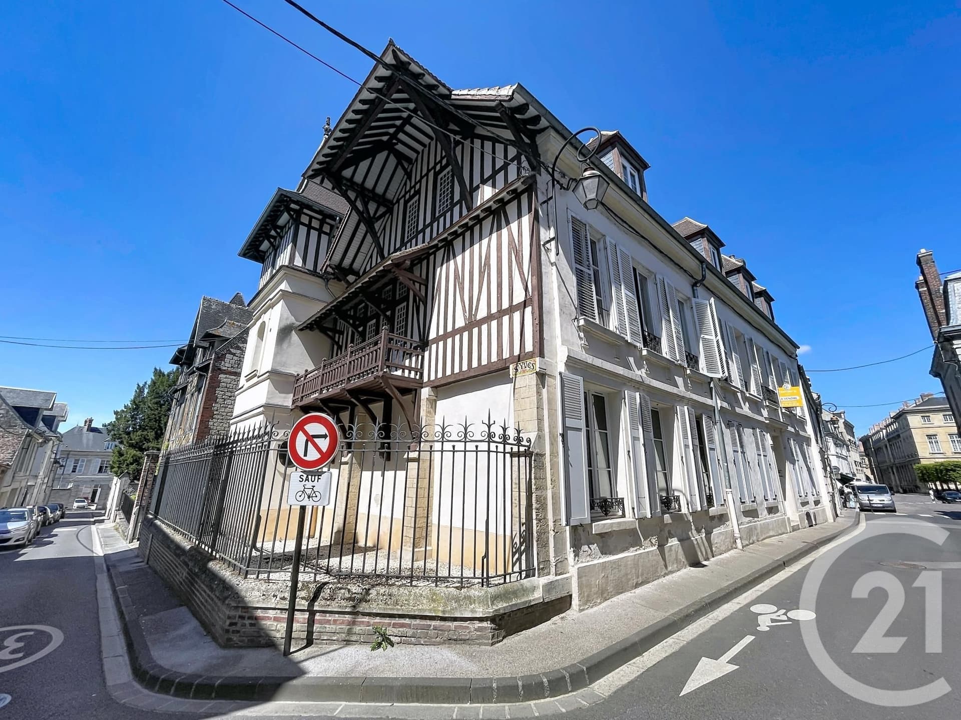 Appartement Studio à louer - 1 pièce - 34.45 m2 - COMPIEGNE