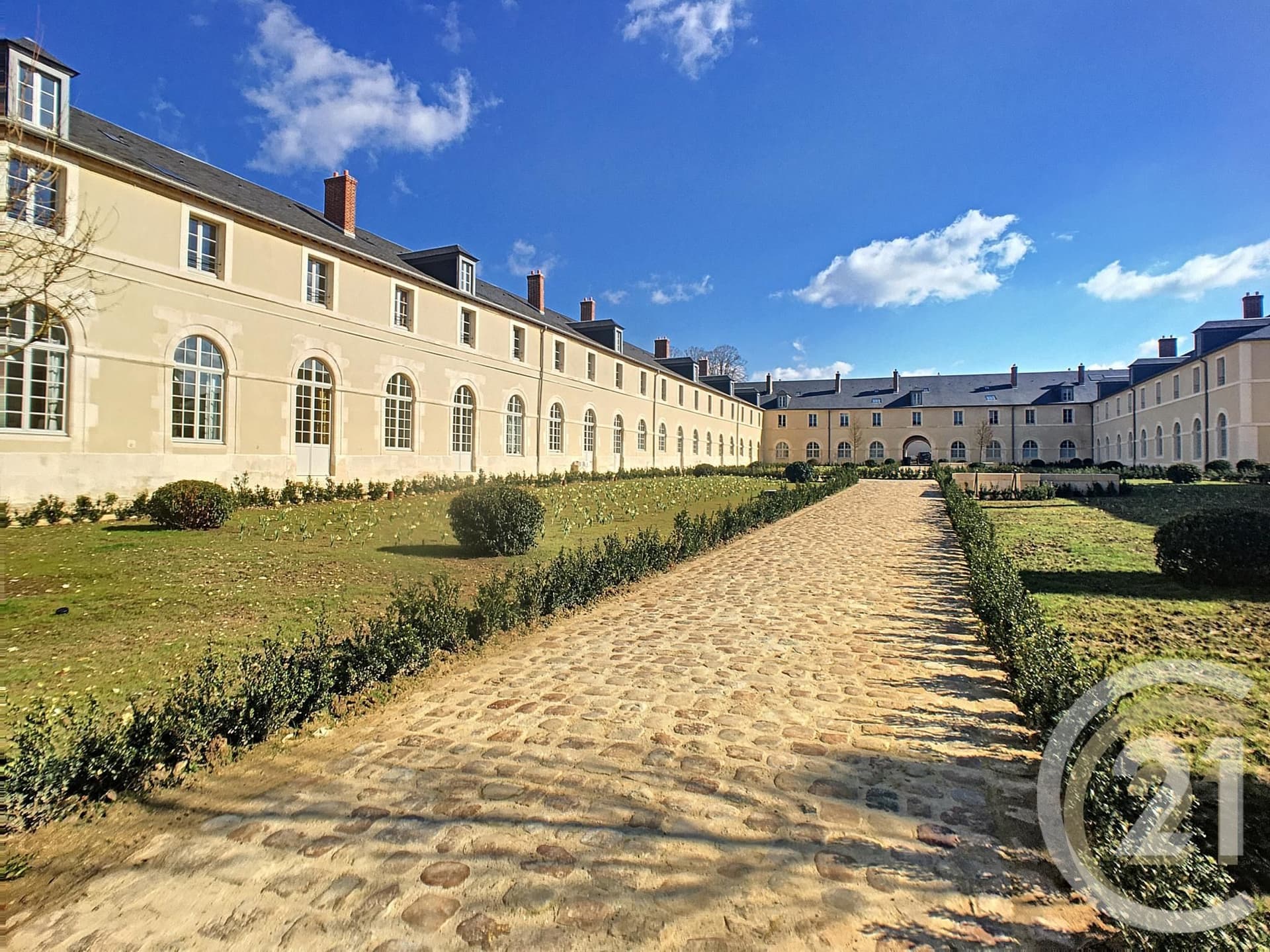 Appartement F3 à louer - 3 pièces - 63.83 m2 - COMPIEGNE
