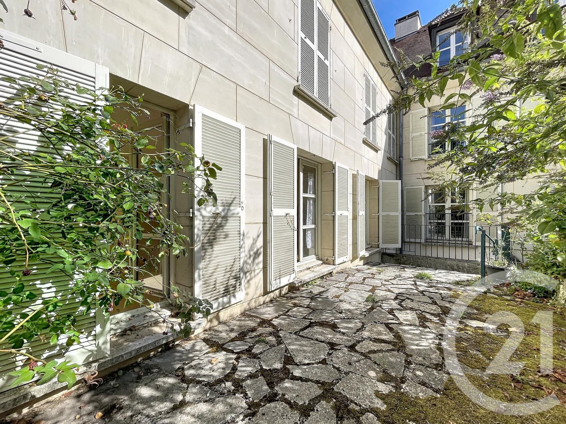Appartement à vendre - 4 pièces - 119.58 m2 - COMPIEGNE