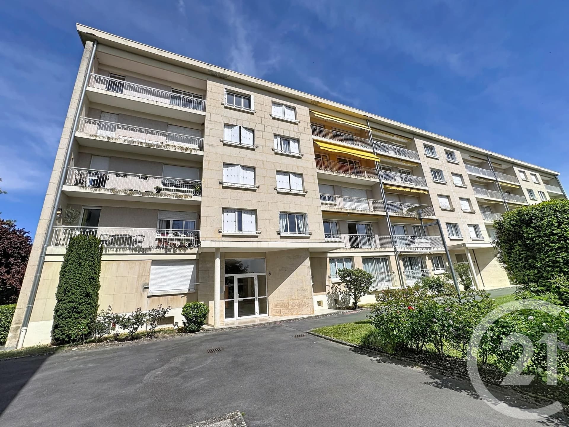 Appartement F1 à louer - 1 pièce - 11.57 m2 - COMPIEGNE
