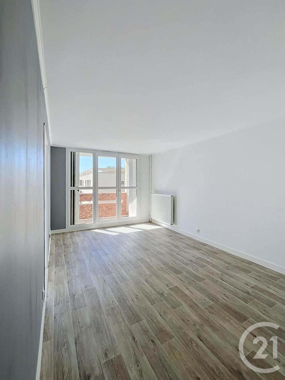 Appartement à louer - 3 pièces - 59.48 m2 - COMPIEGNE