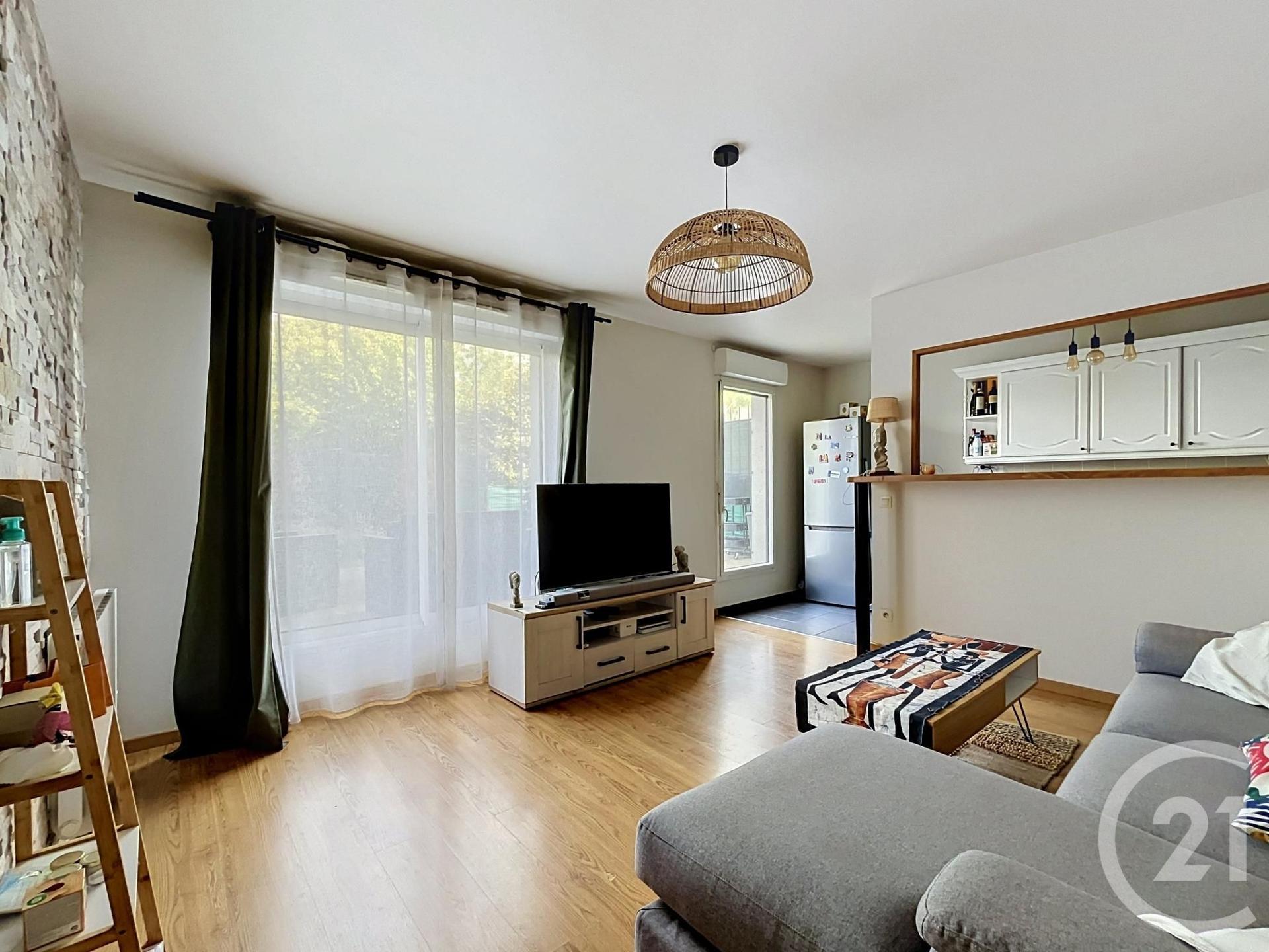 Appartement F3 à vendre - 3 pièces - 65.0 m2 - COMPIEGNE