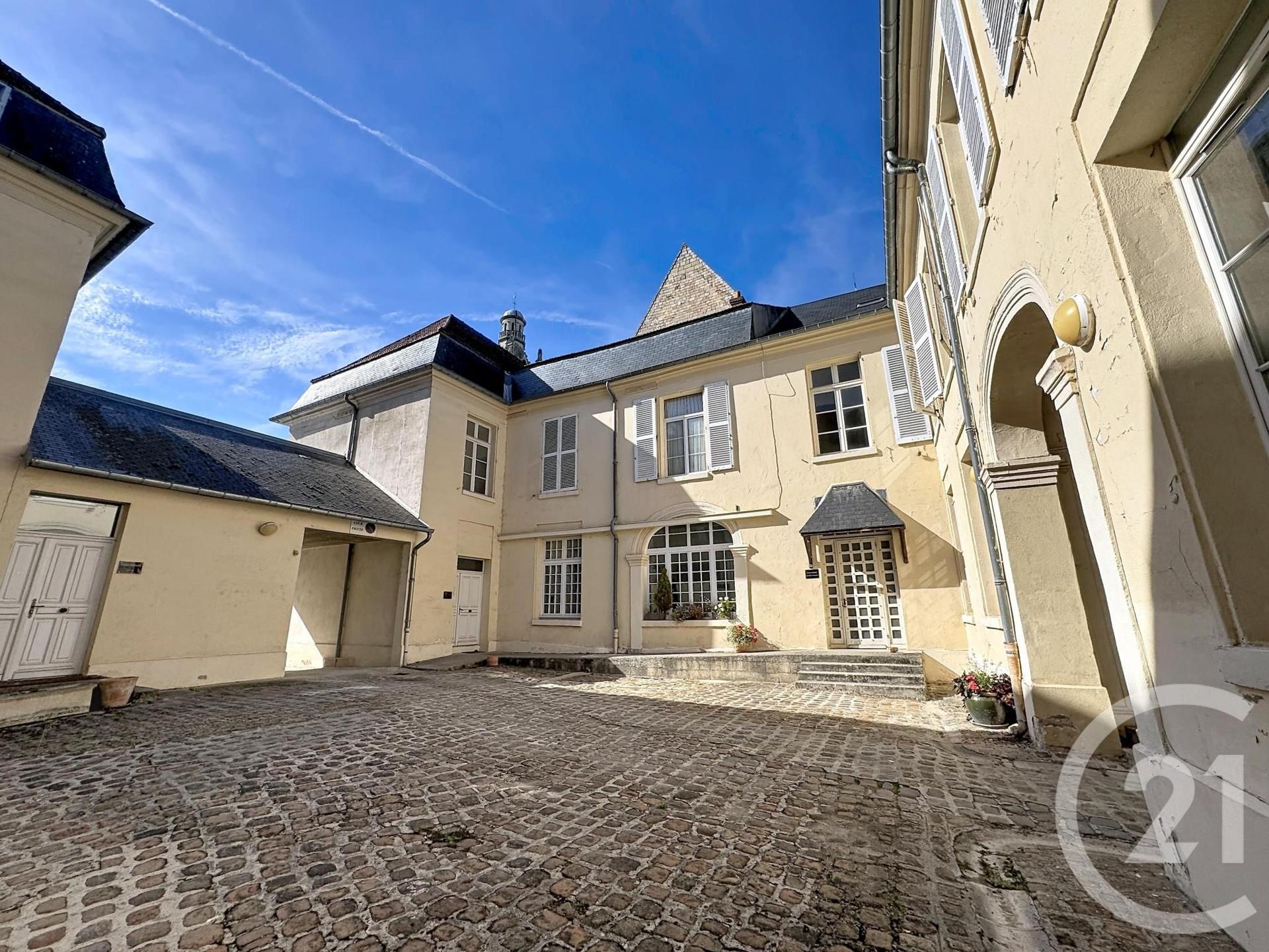 Appartement F2 bis à vendre - 3 pièces - 71.19 m2 - COMPIEGNE