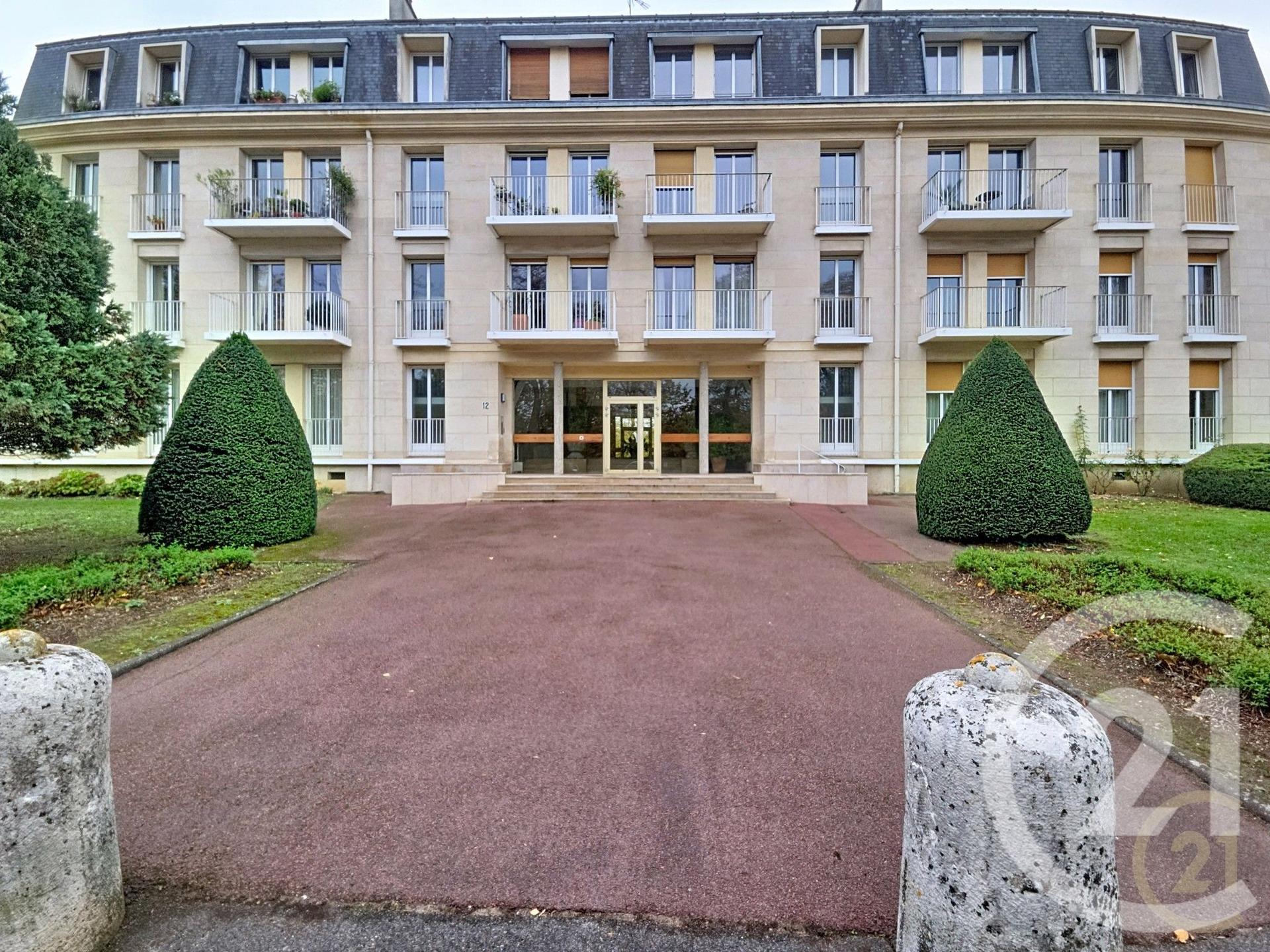 Appartement Studio à louer - 1 pièce - 25.6 m2 - COMPIEGNE